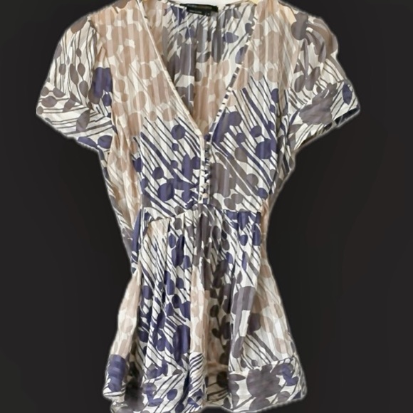BCBG Max Azria 100% Silk Blouse - Picture 2 of 11